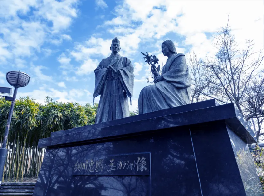 細川忠興・⽟（ガラシャ）像