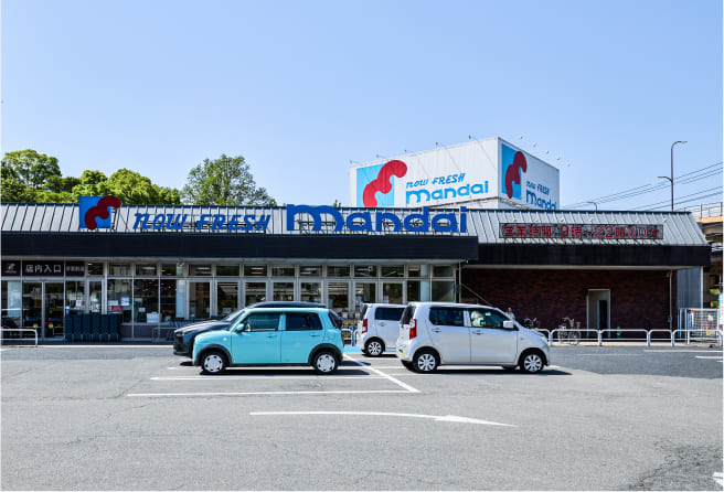 万代 学園前店