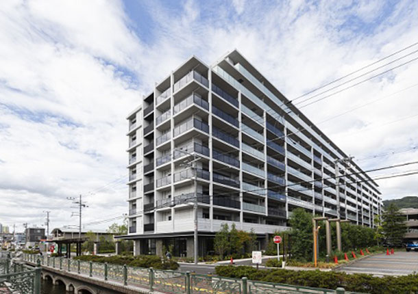 ローレルスクエア柏原