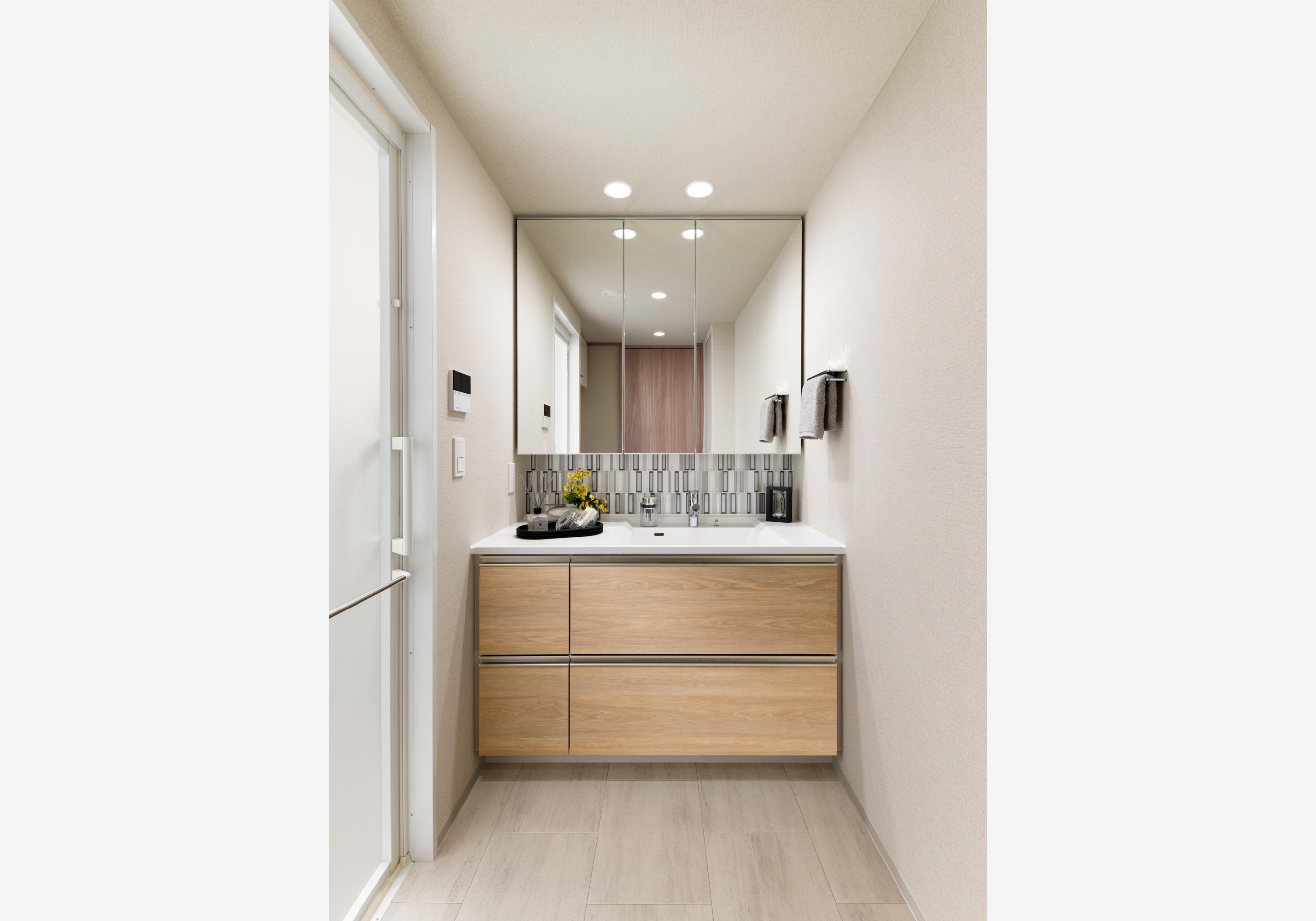 POWDER ROOM