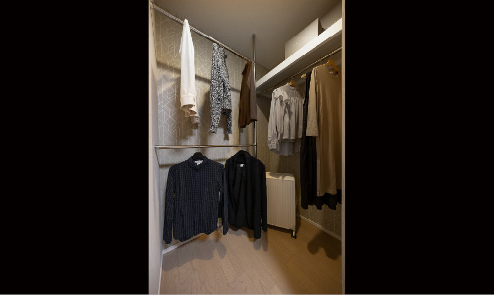 Walk-in closet
