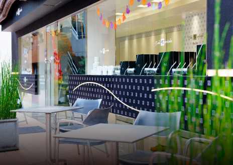 トシ・ヨロイヅカ アトリエ（徒歩17分/約1,310m）